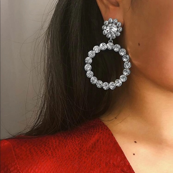 Silver hoop earrings - Picture 3 of 4